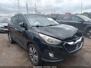  Salvage Hyundai TUCSON