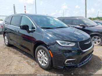  Salvage Chrysler Pacifica