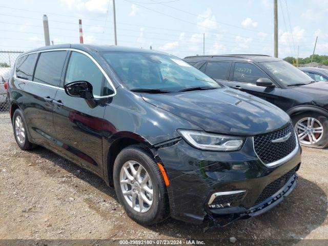  Salvage Chrysler Pacifica