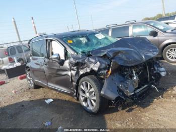  Salvage Chrysler Pacifica