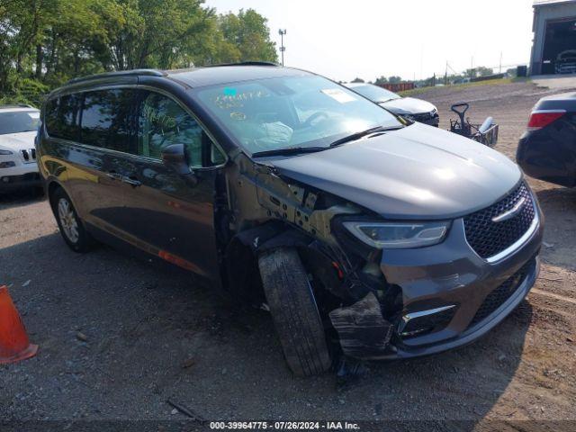  Salvage Chrysler Pacifica