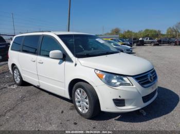  Salvage Volkswagen Routan