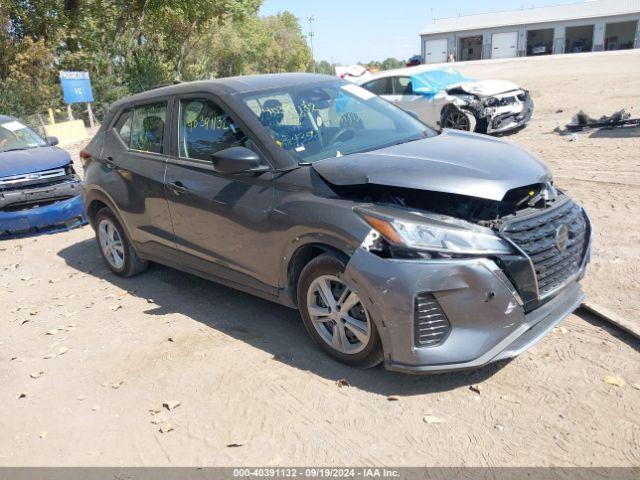  Salvage Nissan Kicks