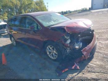  Salvage Chrysler Pacifica