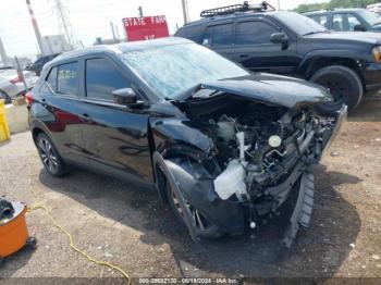  Salvage Nissan Kicks