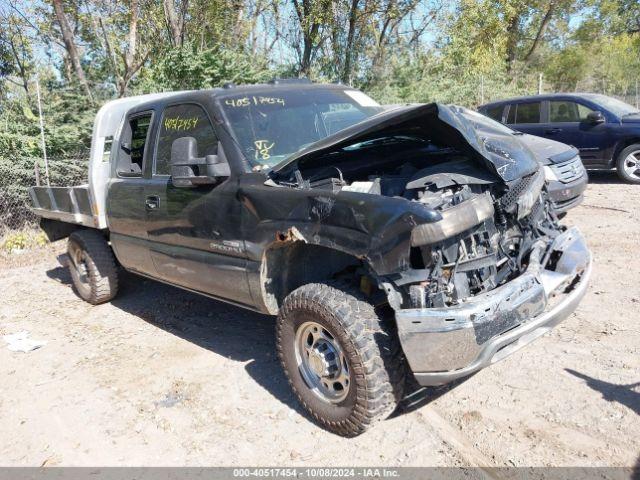  Salvage Chevrolet Silverado 2500