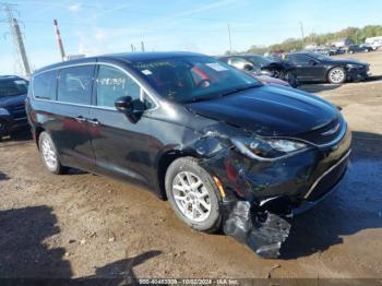  Salvage Chrysler Pacifica