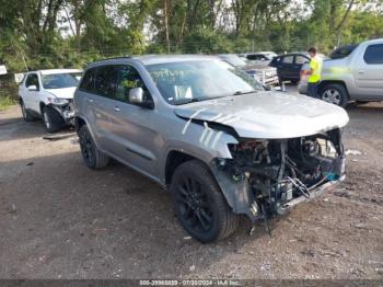  Salvage Jeep Grand Cherokee