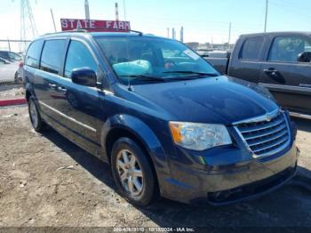  Salvage Chrysler Town & Country