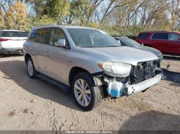  Salvage Toyota Highlander