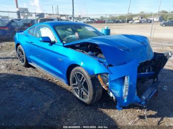  Salvage Ford Mustang