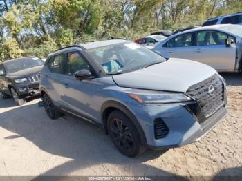  Salvage Nissan Kicks