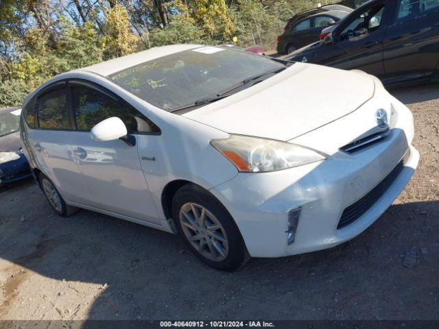  Salvage Toyota Prius v