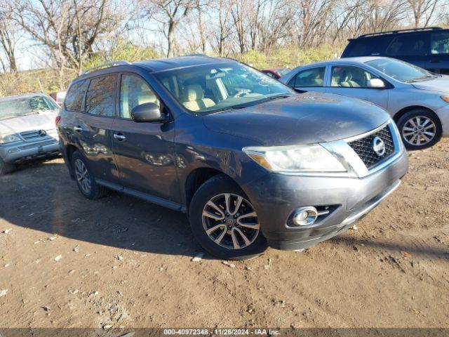  Salvage Nissan Pathfinder