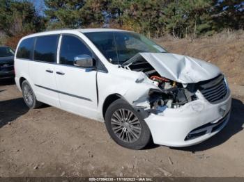  Salvage Chrysler Town & Country