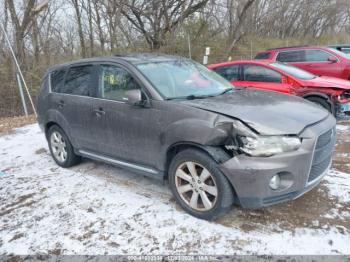  Salvage Mitsubishi Outlander