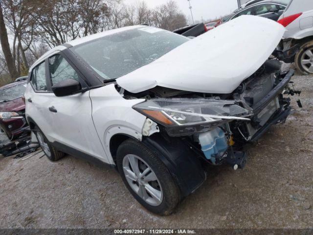  Salvage Nissan Kicks