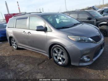  Salvage Toyota Sienna