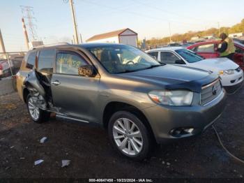  Salvage Toyota Highlander