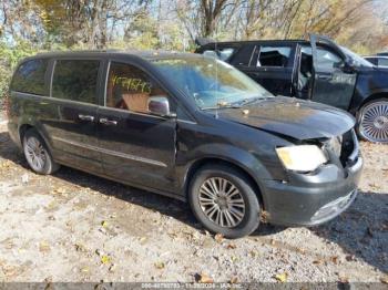  Salvage Chrysler Town & Country