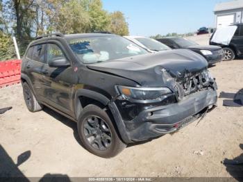  Salvage Jeep Cherokee