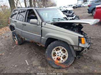  Salvage Jeep Grand Cherokee