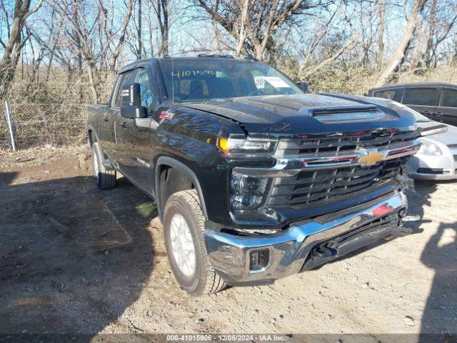  Salvage Chevrolet Silverado 2500