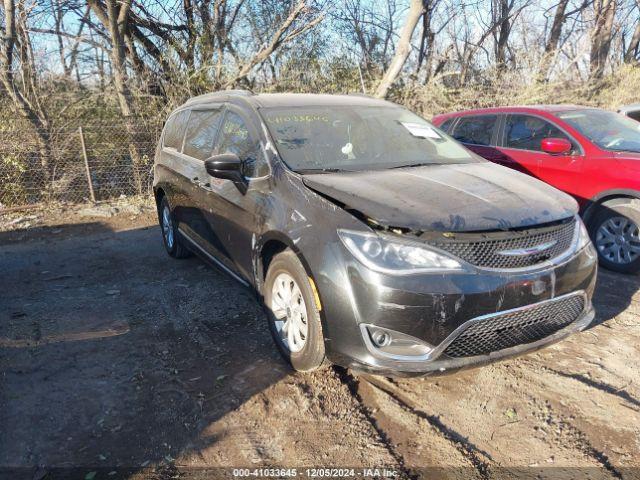  Salvage Chrysler Pacifica