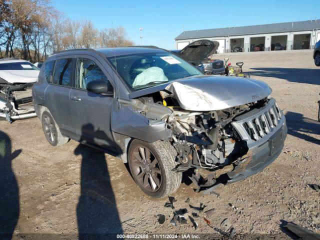  Salvage Jeep Compass