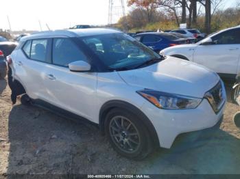  Salvage Nissan Kicks