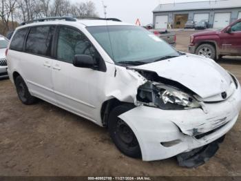  Salvage Toyota Sienna