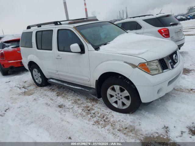  Salvage Nissan Pathfinder