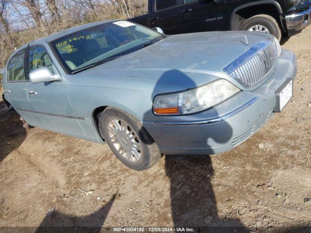  Salvage Lincoln Towncar