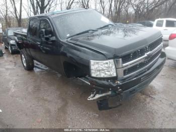  Salvage Chevrolet Silverado 2500