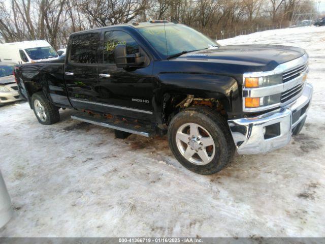  Salvage Chevrolet Silverado 2500