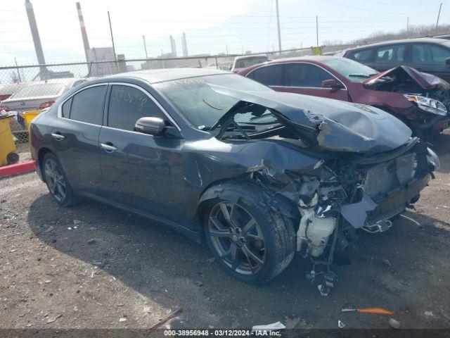  Salvage Nissan Maxima