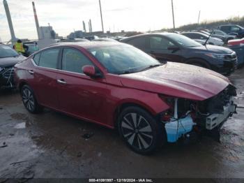  Salvage Nissan Altima