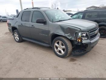  Salvage Chevrolet Avalanche 1500