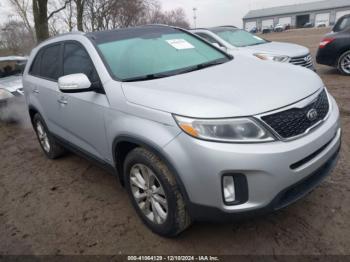  Salvage Kia Sorento