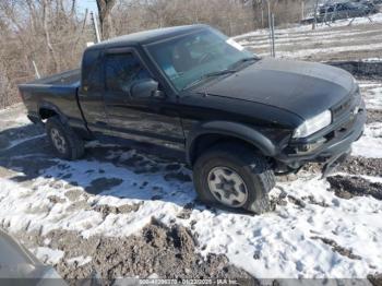  Salvage Chevrolet S-10