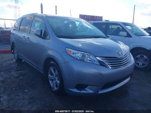  Salvage Toyota Sienna