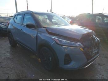  Salvage Nissan Kicks