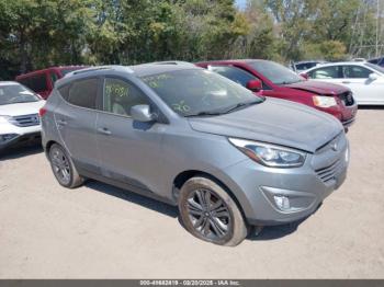  Salvage Hyundai TUCSON