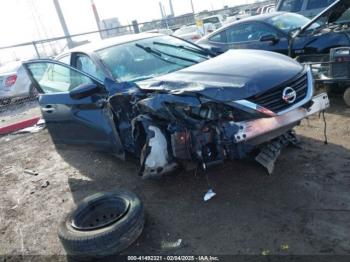  Salvage Nissan Altima