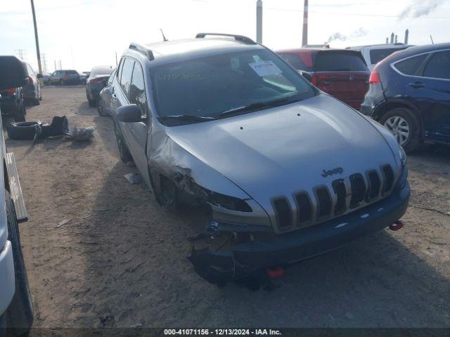  Salvage Jeep Cherokee