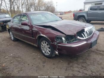  Salvage Lincoln Towncar