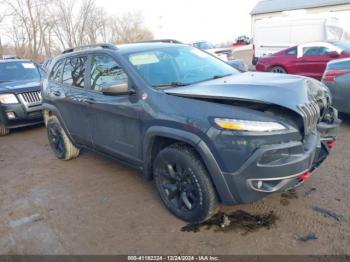  Salvage Jeep Cherokee