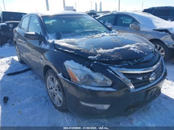  Salvage Nissan Altima