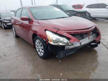  Salvage Nissan Altima