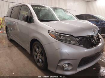  Salvage Toyota Sienna